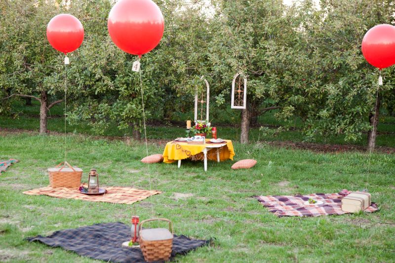 Styled Shoot: Orchard 'I Do's with Cozy Fall Details - www.theperfectpalette.com - Hetler Photography, Red Heels Events 