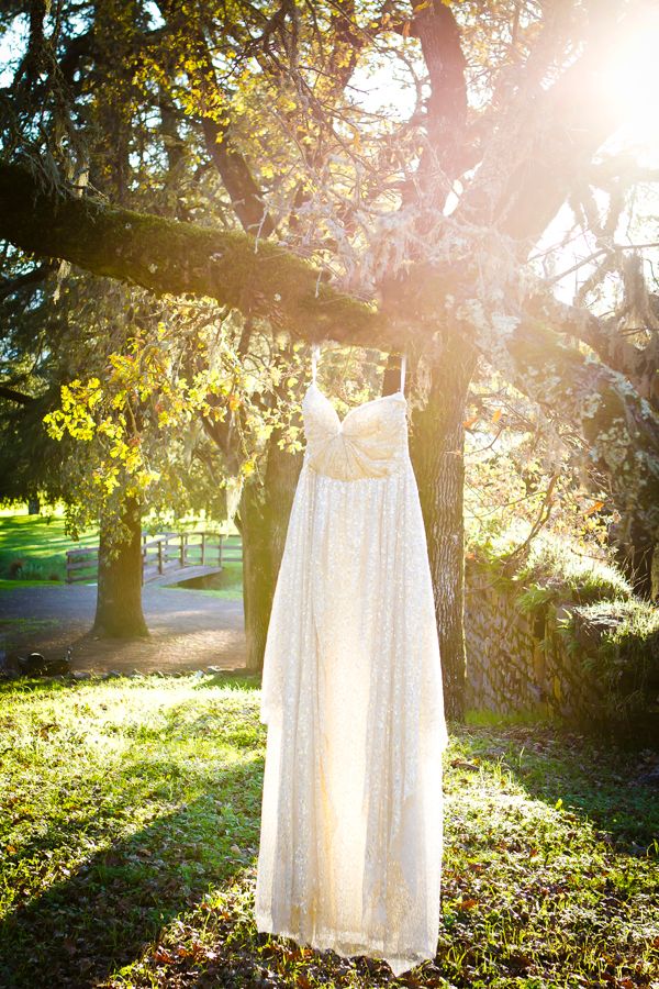 Styled Shoot in Sonoma: Gorgeous Fall Inspiration - www.theperfectpalette.com - Angie Capri Photography, Styled by Amanda O'Shannessy Creative