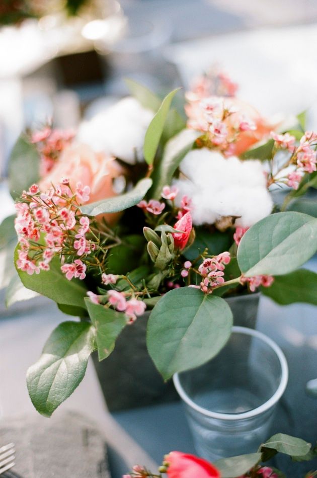 Slate, Poppy + Cotton: A Styled Shoot by Cedarwood Weddings - www.theperfectpalette.com - Jenna Henderson Photography