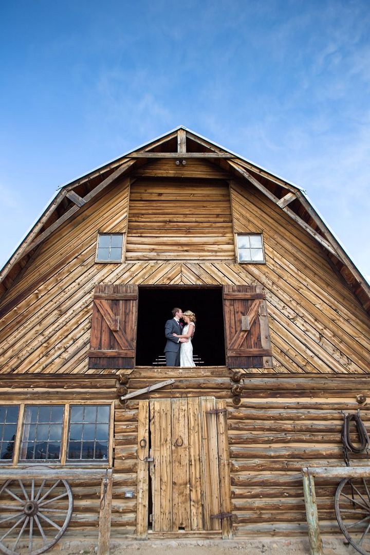 Rustic Barn Wedding with Elegant Blackberry Details - www.theperfectpalette.com - Sarah Roshan Photography, Designed by Pick Me Weddings, Florals by Southern Charm Wedding and Events