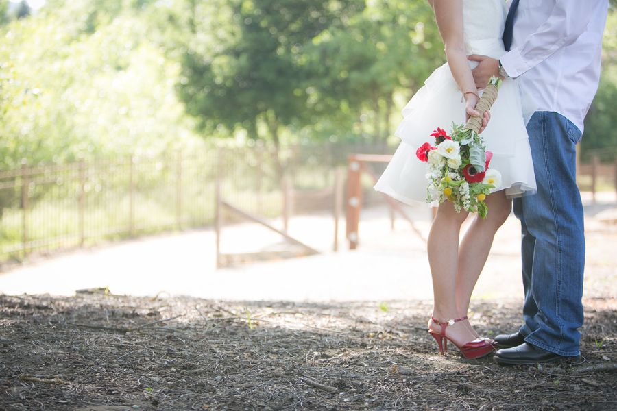 Inspiration for a 4th of July Wedding: Red, White + Blue: www.theperfectpalette.com - Hazy Lane Studios