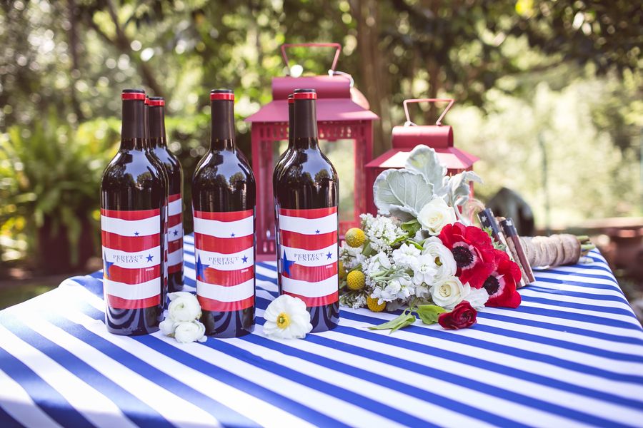 Inspiration for a 4th of July Wedding: Red, White + Blue: www.theperfectpalette.com - Hazy Lane Studios