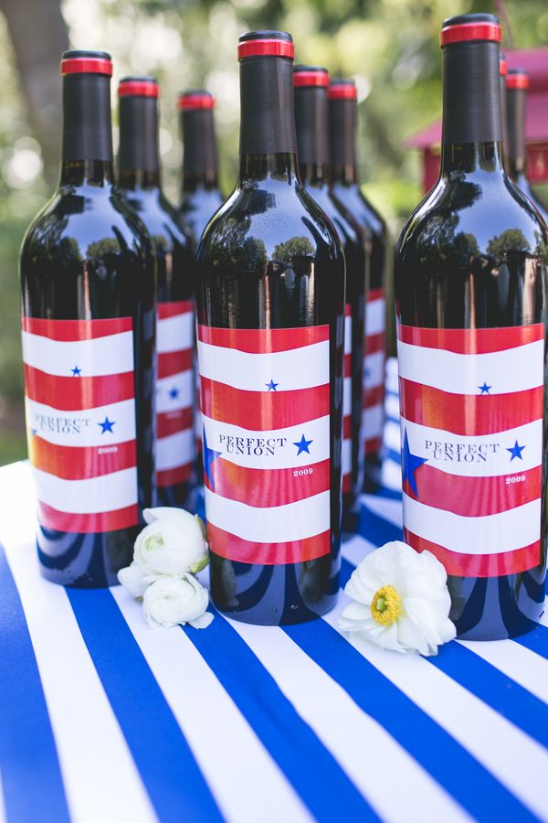 Inspiration for a 4th of July Wedding: Red, White + Blue: www.theperfectpalette.com - Hazy Lane Studios