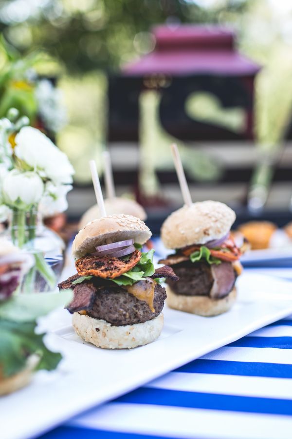 Inspiration for a 4th of July Wedding: Red, White + Blue: www.theperfectpalette.com - Hazy Lane Studios