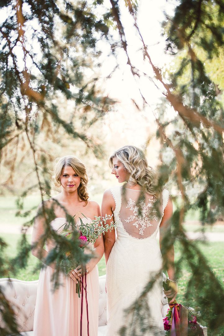 Styled Shoot: Woodland Romance - www.theperfectpalette.com - Lori Kennedy Photography + Embellish Productions