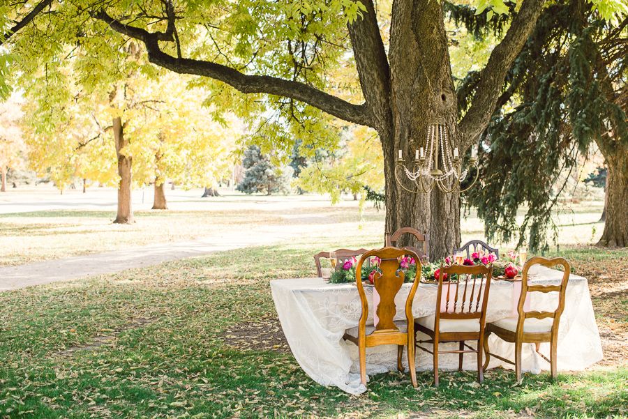 Styled Shoot: Woodland Romance - www.theperfectpalette.com - Lori Kennedy Photography + Embellish Productions