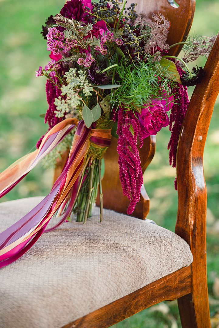 Styled Shoot: Woodland Romance - www.theperfectpalette.com - Lori Kennedy Photography + Embellish Productions