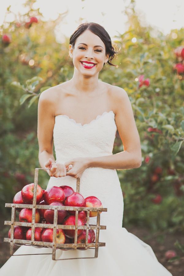 Apple Orchard Wedding Inspiration - www.theperfectpalette.com - Styling Ideas for Weddings + Parties