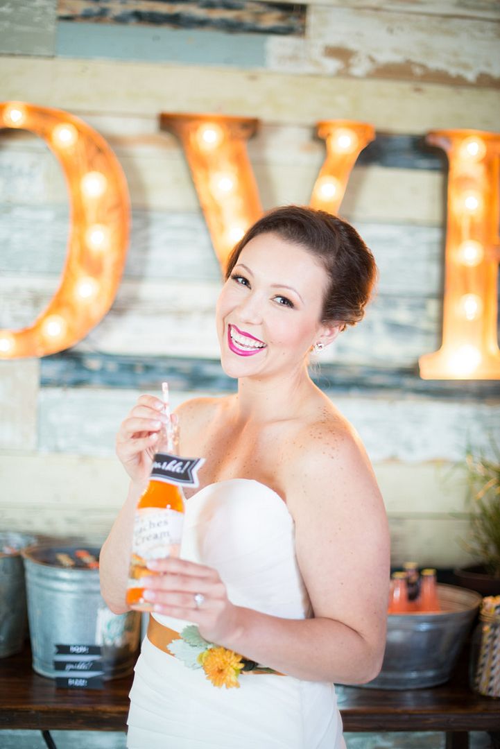 Styled Shoot: Glittery Gold + Pretty Pops of Color - www.theperfectpalette.com - Styled by Each & Every Detail, Cottonwood Road Photography