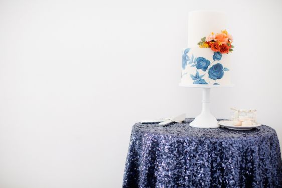 Modern + Preppy Wedding with Navy Blue and Tangerine - www.theperfectpalette.com - Color Ideas for Weddings +Parties