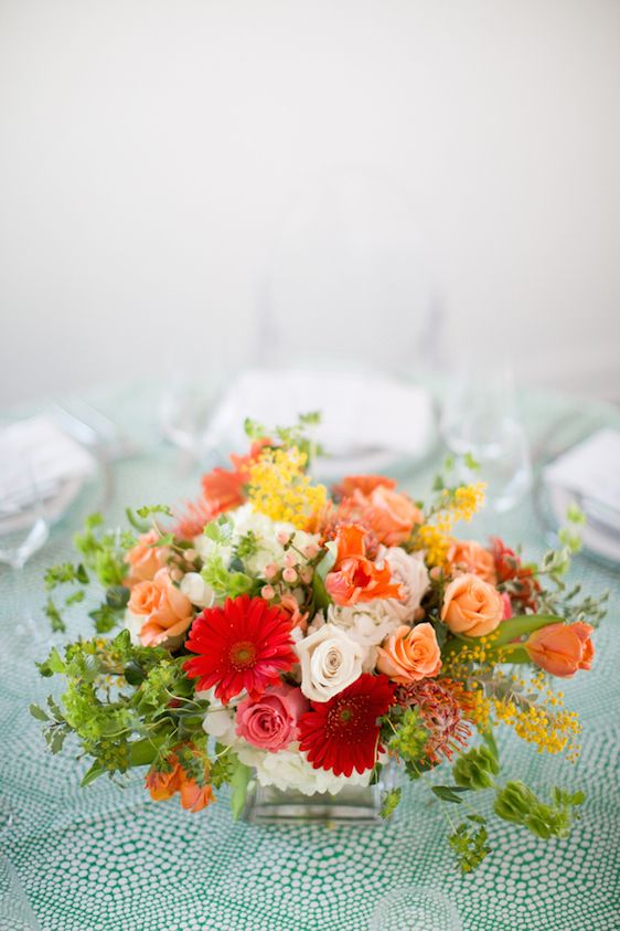 Modern + Preppy Wedding with Navy Blue and Tangerine - www.theperfectpalette.com - Color Ideas for Weddings +Parties