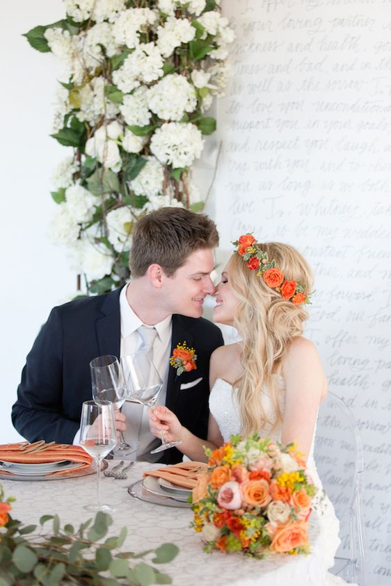 Modern + Preppy Wedding with Navy Blue and Tangerine - www.theperfectpalette.com - Color Ideas for Weddings +Parties