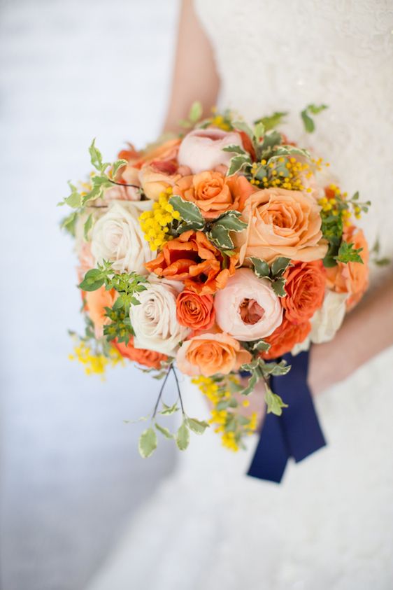 Modern + Preppy Wedding with Navy Blue and Tangerine - www.theperfectpalette.com - Color Ideas for Weddings +Parties