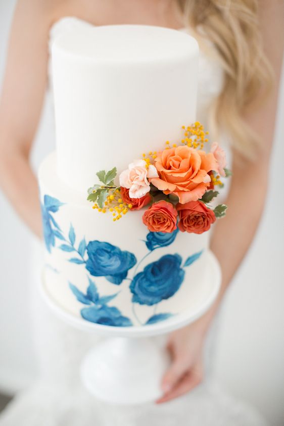 Modern + Preppy Wedding with Navy Blue and Tangerine - www.theperfectpalette.com - Color Ideas for Weddings +Parties