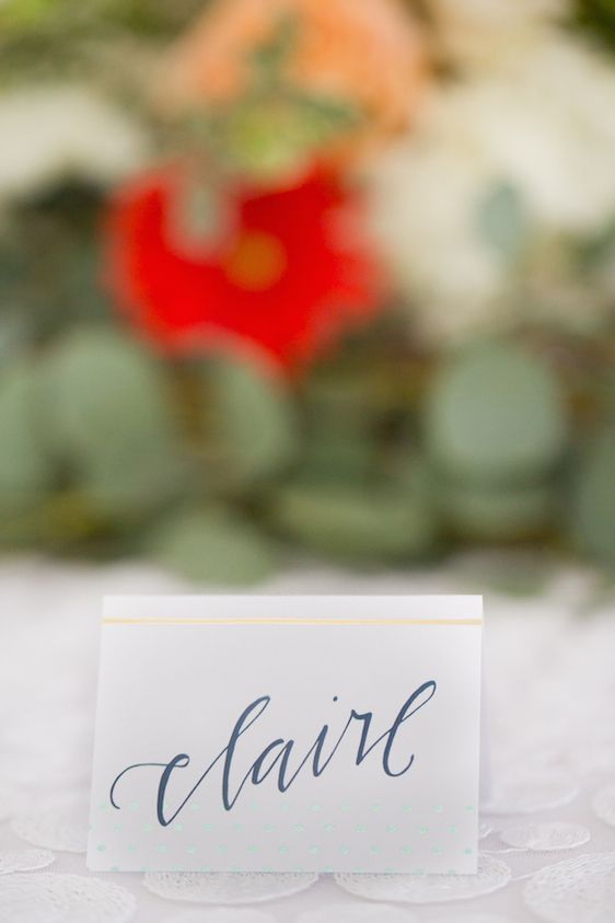 Modern + Preppy Wedding with Navy Blue and Tangerine - www.theperfectpalette.com - Color Ideas for Weddings +Parties