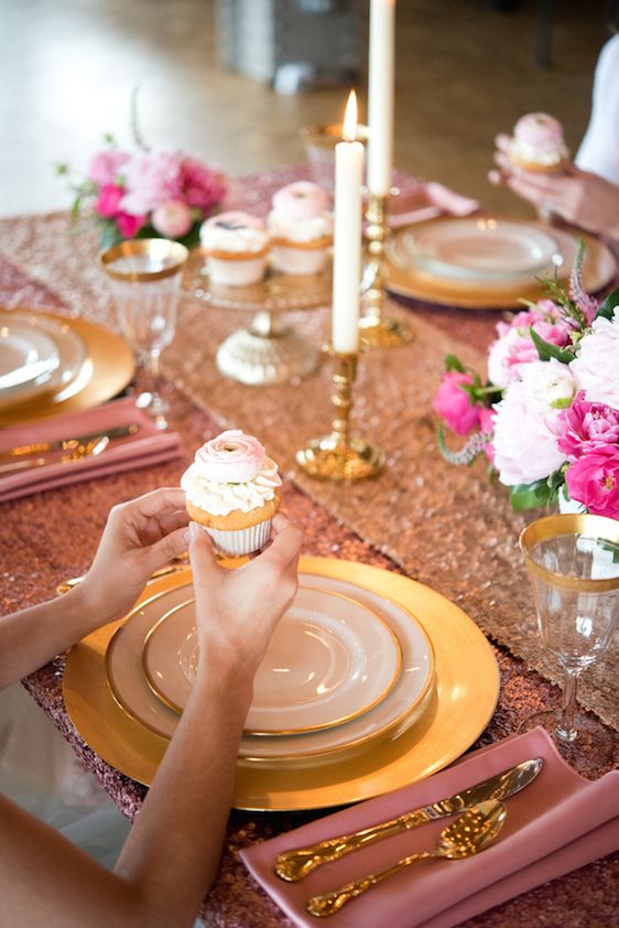 Sex and the City Inspired Bridal Luncheon - www.theperfectpalette.com - Elizabeth Nord Photography, Elizabeth Greve Photography, Petals N' Bloom