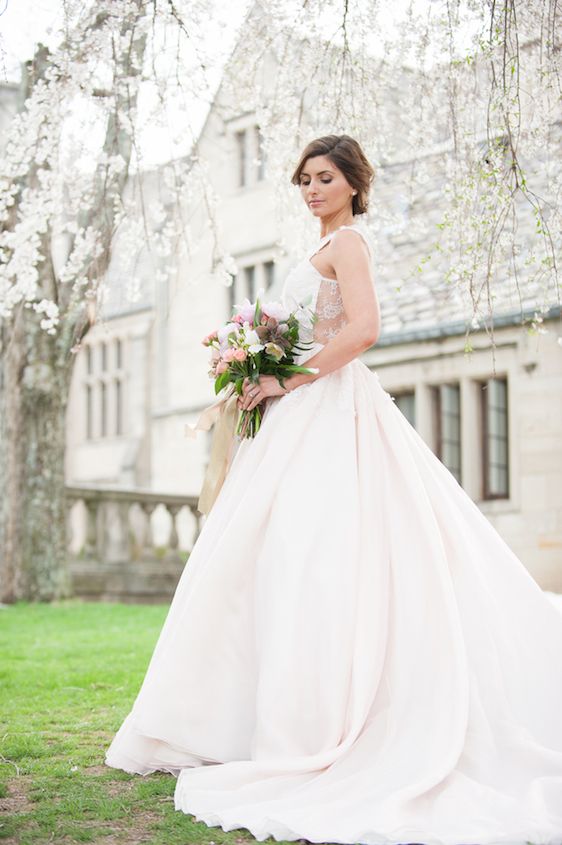 English Manor Styled Wedding in Pennsylvania - www.theperfectpalette.com - Jenni Grace Photography, florals by The Farmer's Daughter, Devoted to You Events, BBG Couture gowns