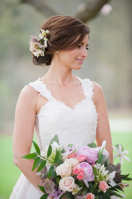 English Manor Styled Wedding in Pennsylvania - www.theperfectpalette.com - Jenni Grace Photography, florals by The Farmer's Daughter, Devoted to You Events, BBG Couture gowns