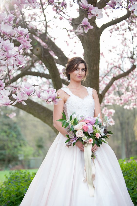 English Manor Styled Wedding in Pennsylvania - www.theperfectpalette.com - Jenni Grace Photography, florals by The Farmer's Daughter, Devoted to You Events, BBG Couture gowns