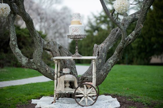 English Manor Styled Wedding in Pennsylvania - www.theperfectpalette.com - Jenni Grace Photography, florals by The Farmer's Daughter, Devoted to You Events, BBG Couture gowns