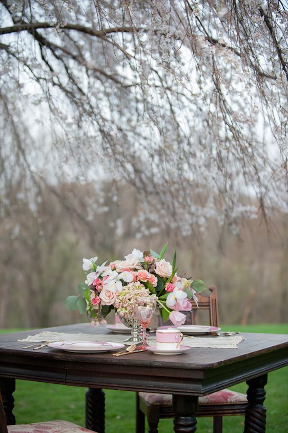 English Manor Styled Wedding in Pennsylvania - www.theperfectpalette.com - Jenni Grace Photography, florals by The Farmer's Daughter, Devoted to You Events, BBG Couture gowns