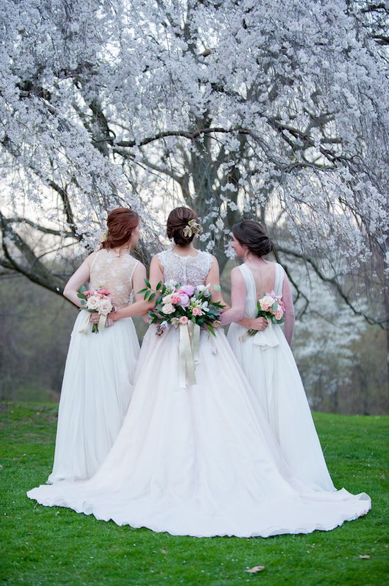 English Manor Styled Wedding in Pennsylvania - www.theperfectpalette.com - Jenni Grace Photography, florals by The Farmer's Daughter, Devoted to You Events, BBG Couture gowns