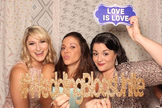 Aisle Society Debut Sponsored by Minted