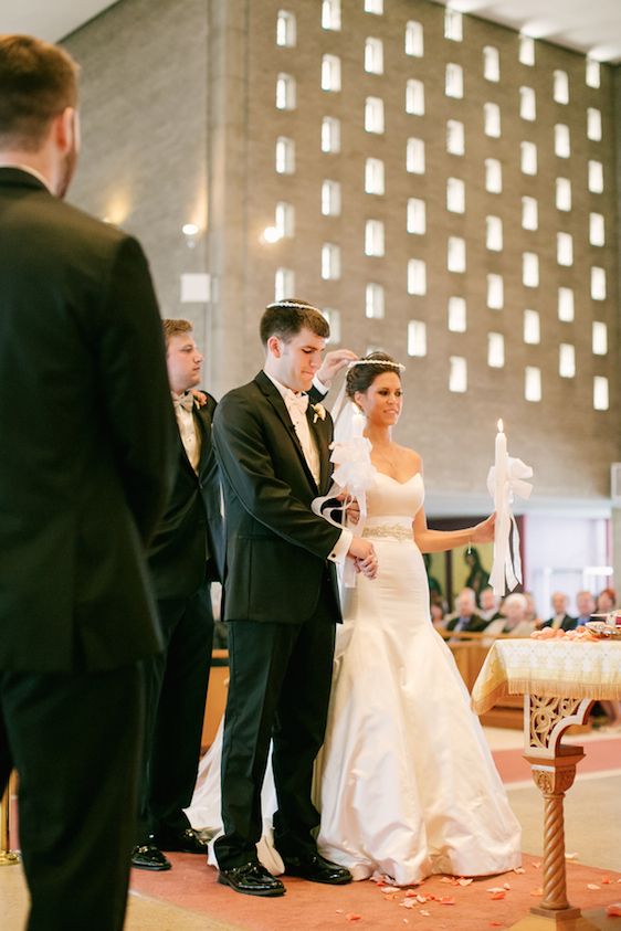  Just Married' in Minnesota, photography by Jeannine Marie Photography, floral design by Julia's Blooms, planning by The Simply Elegant Group