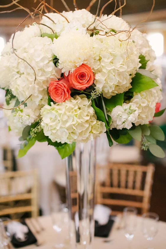  Just Married' in Minnesota, photography by Jeannine Marie Photography, floral design by Julia's Blooms, planning by The Simply Elegant Group