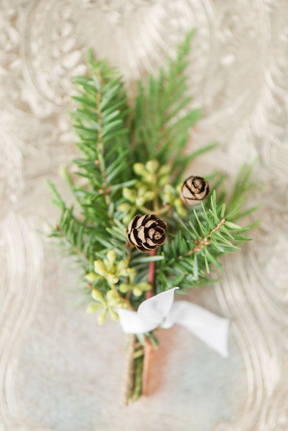  1920s Inspired Green and Gold Wedding Inspiration