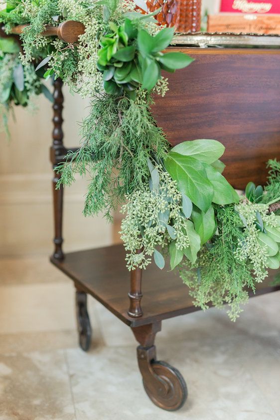  1920s Inspired Green and Gold Wedding Inspiration