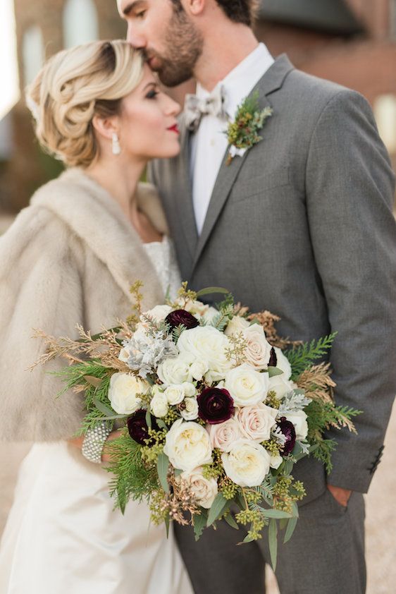  1920s Inspired Green and Gold Wedding Inspiration