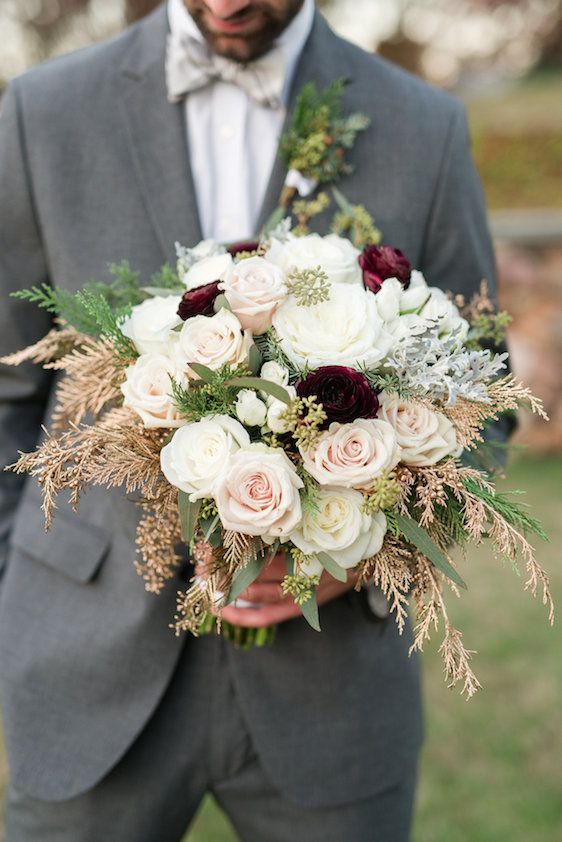  1920s Inspired Green and Gold Wedding Inspiration