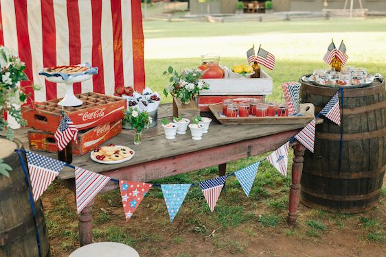  A 4th of July Picnic with Purpose, Shauna Veasey Photography, Concept by Conscious American, Design & Styling by J.Elliot Style, Wildcraft Flowers