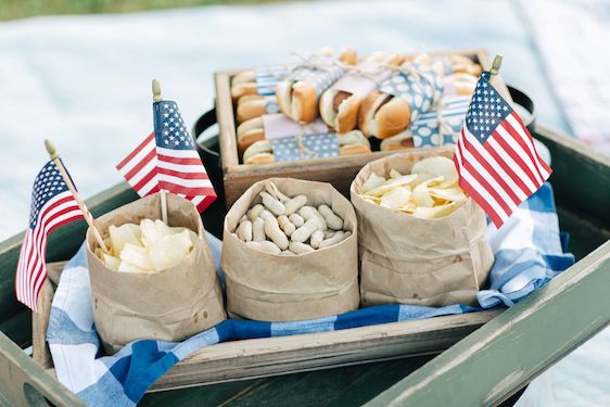  A 4th of July Picnic with Purpose, Shauna Veasey Photography, Concept by Conscious American, Design & Styling by J.Elliot Style, Wildcraft Flowers