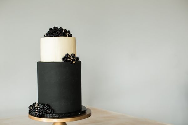  Organic Wedding Inspo with a Subtle Blackberry Theme
