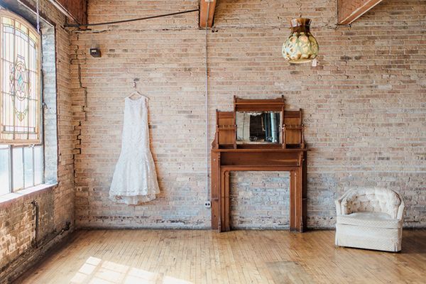  Katie and Mike's Antique Store Wedding with Urban Vibes