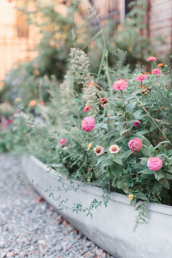  Katie and Mike's Antique Store Wedding with Urban Vibes