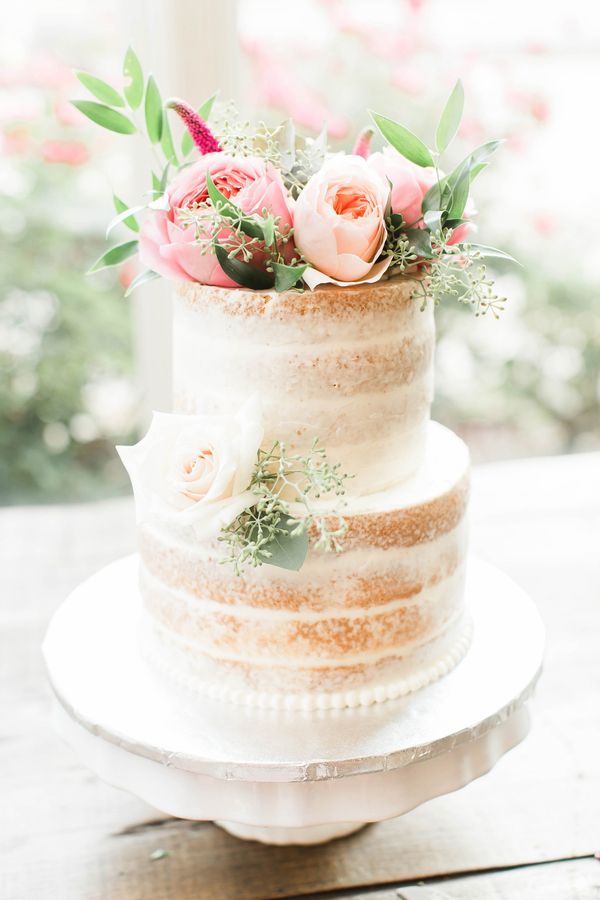  Lindsey and Michael's Bright and Airy Virginia Wedding