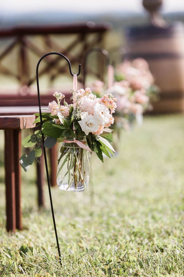  Lindsey and Michael's Bright and Airy Virginia Wedding