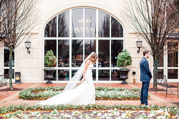  Walking in a Winter Wedding Wonderland in Virginia