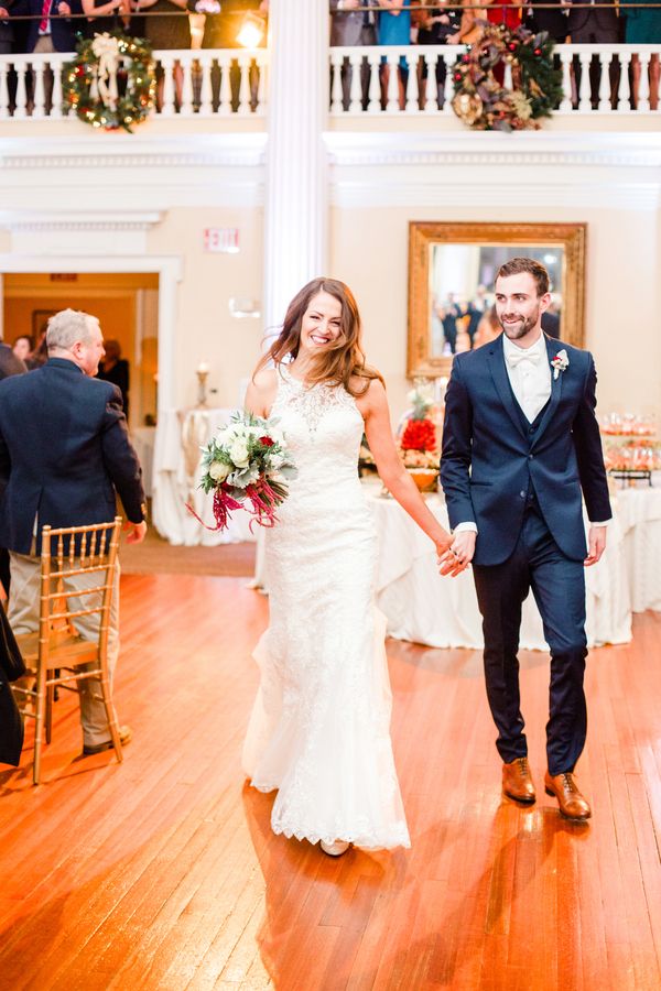  Walking in a Winter Wedding Wonderland in Virginia