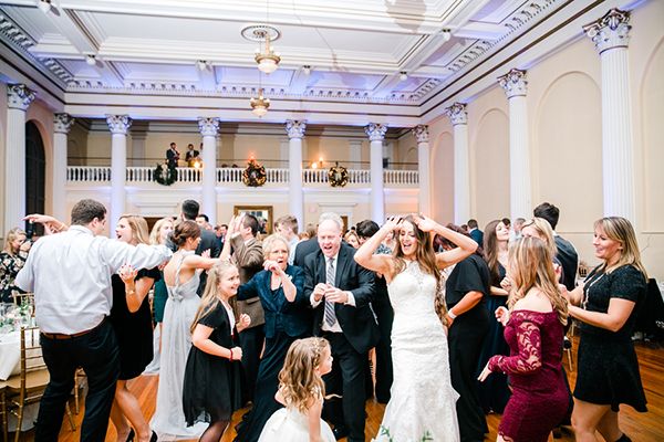  Walking in a Winter Wedding Wonderland in Virginia