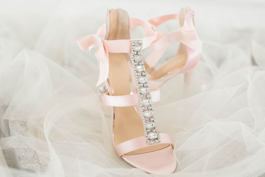  Romance and Pretty Pastels in This Colorado Wedding Inspiration