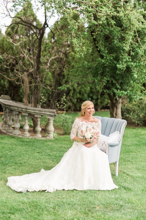  Dusty Blue French Country Wedding Inspo