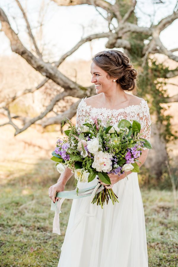 A Rural Irish-Style Wedding with Emerald and Gold