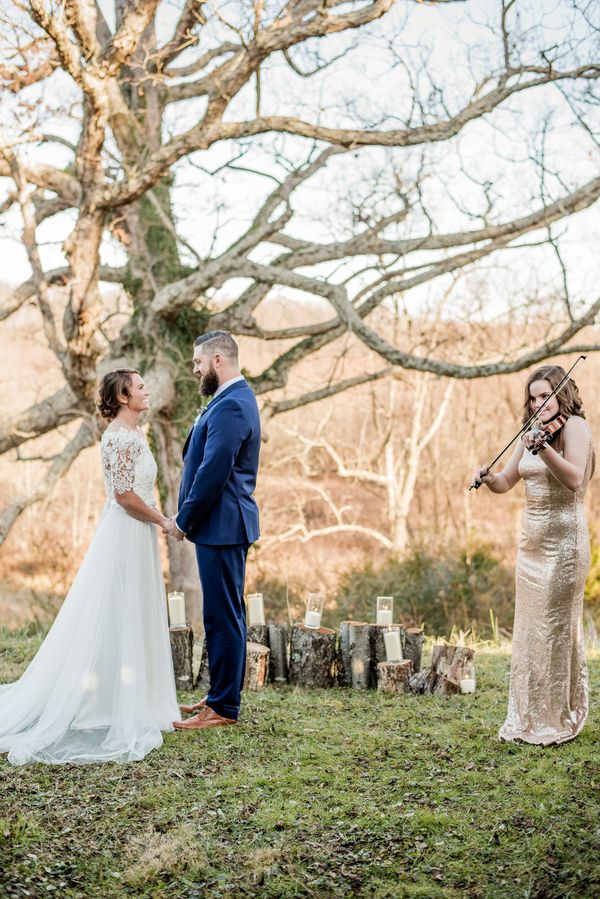 A Rural Irish-Style Wedding with Emerald and Gold