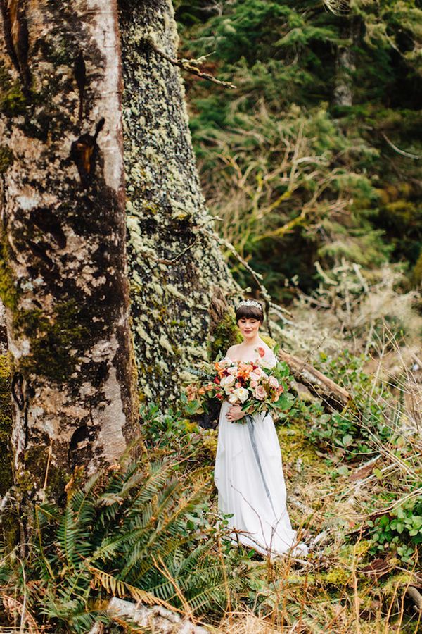 Ethereal Bridal Session Inspo in the Forest