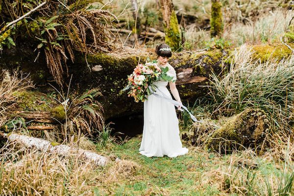 Ethereal Bridal Session Inspo in the Forest