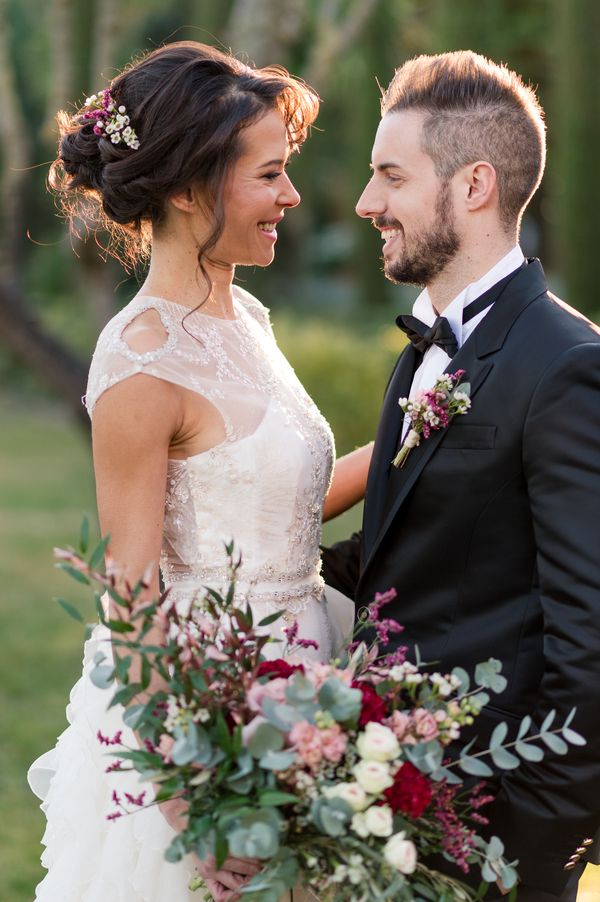 Dreamy Reds and Spanish Romance Wedding Inspiration